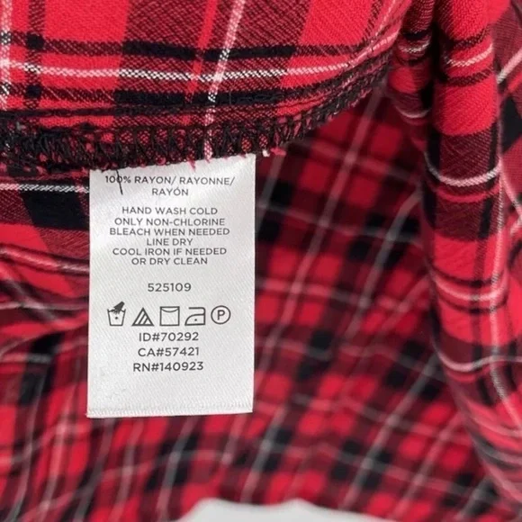 MEDIUM Loft Women's Plaid Ruffle Cuff Blouse
Top - Picture 5 of 14